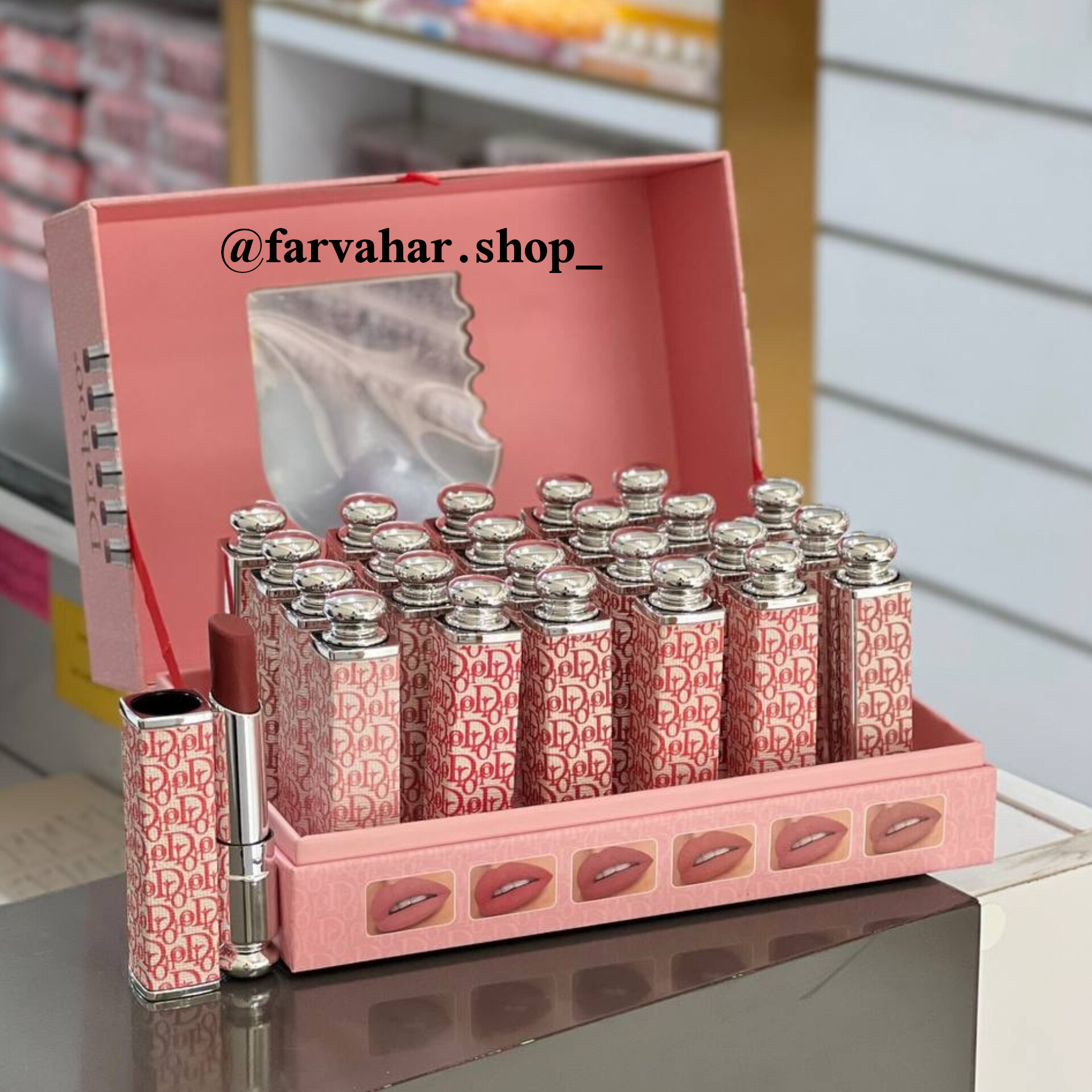 رژ لب جامد طرح دیور Drohoo