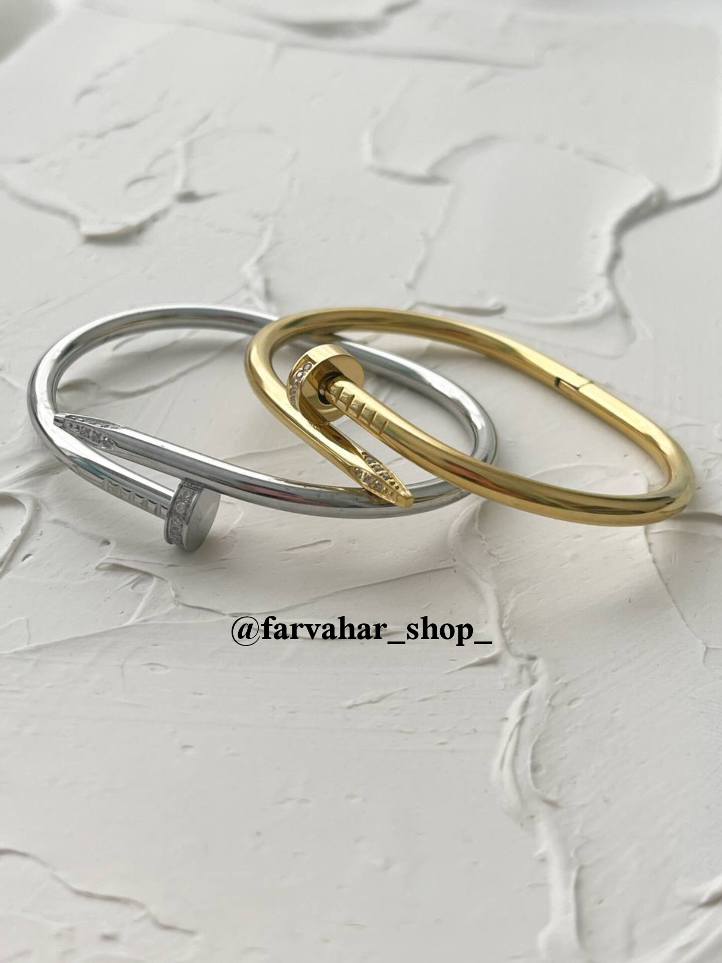 دستبند های میخی کارتیر